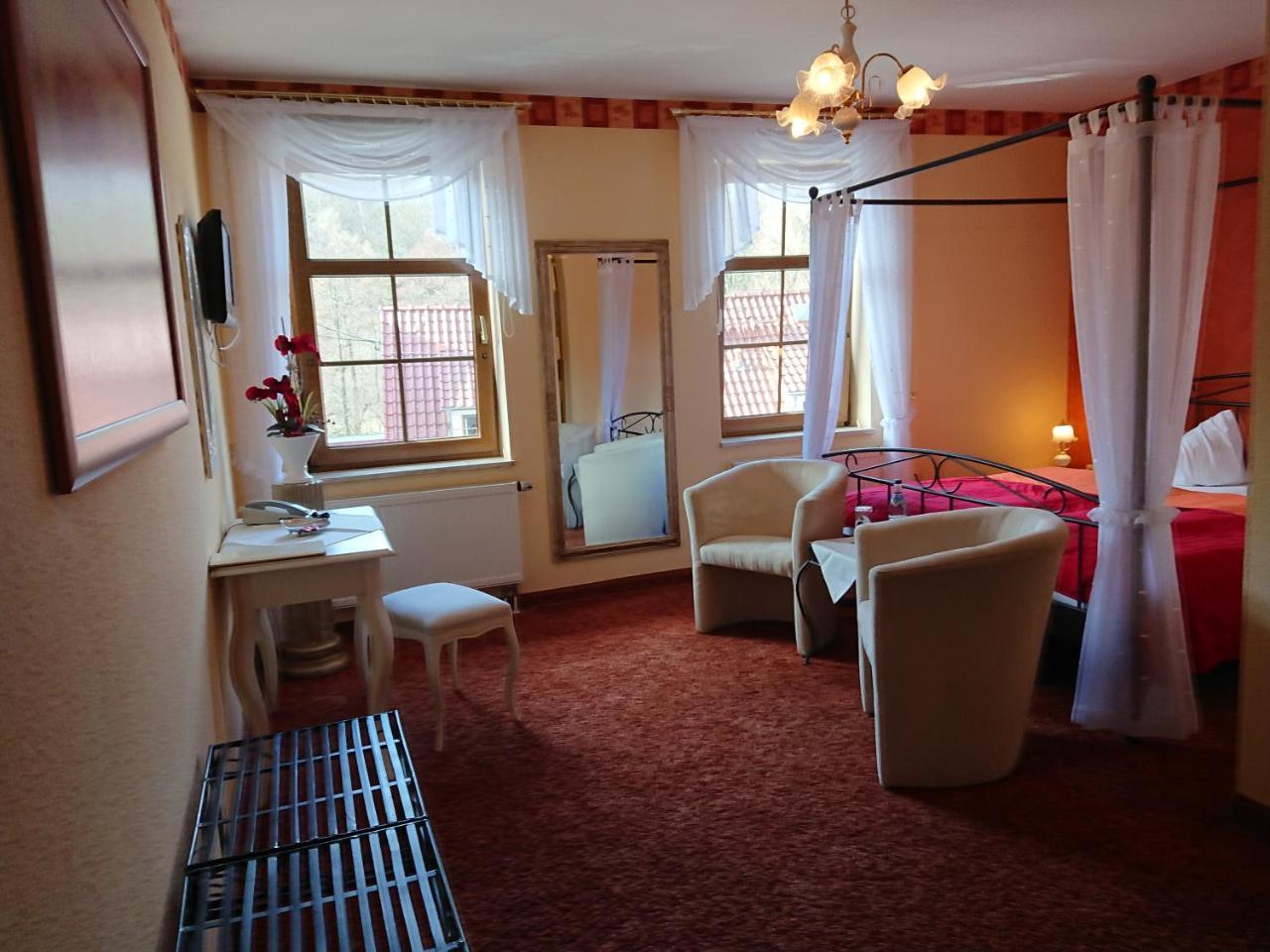 Hotel & Ferienwohnungen Bohlenblick Saalfeld Saale Kültér fotó